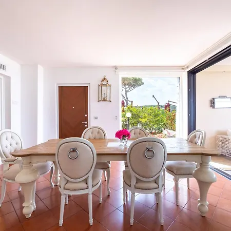 At Cala Del Porto Villa